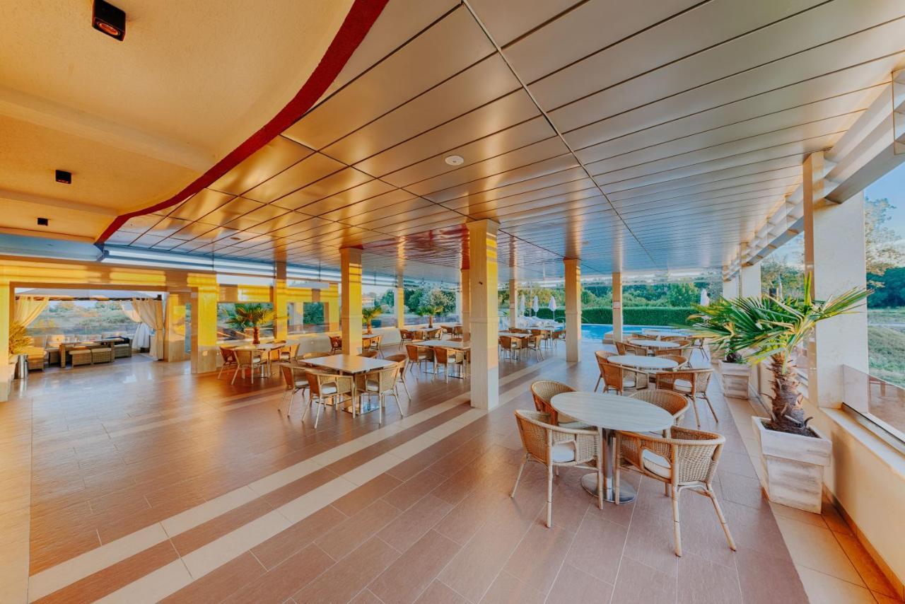 Hotel Lion Ulcinj Exteriér fotografie