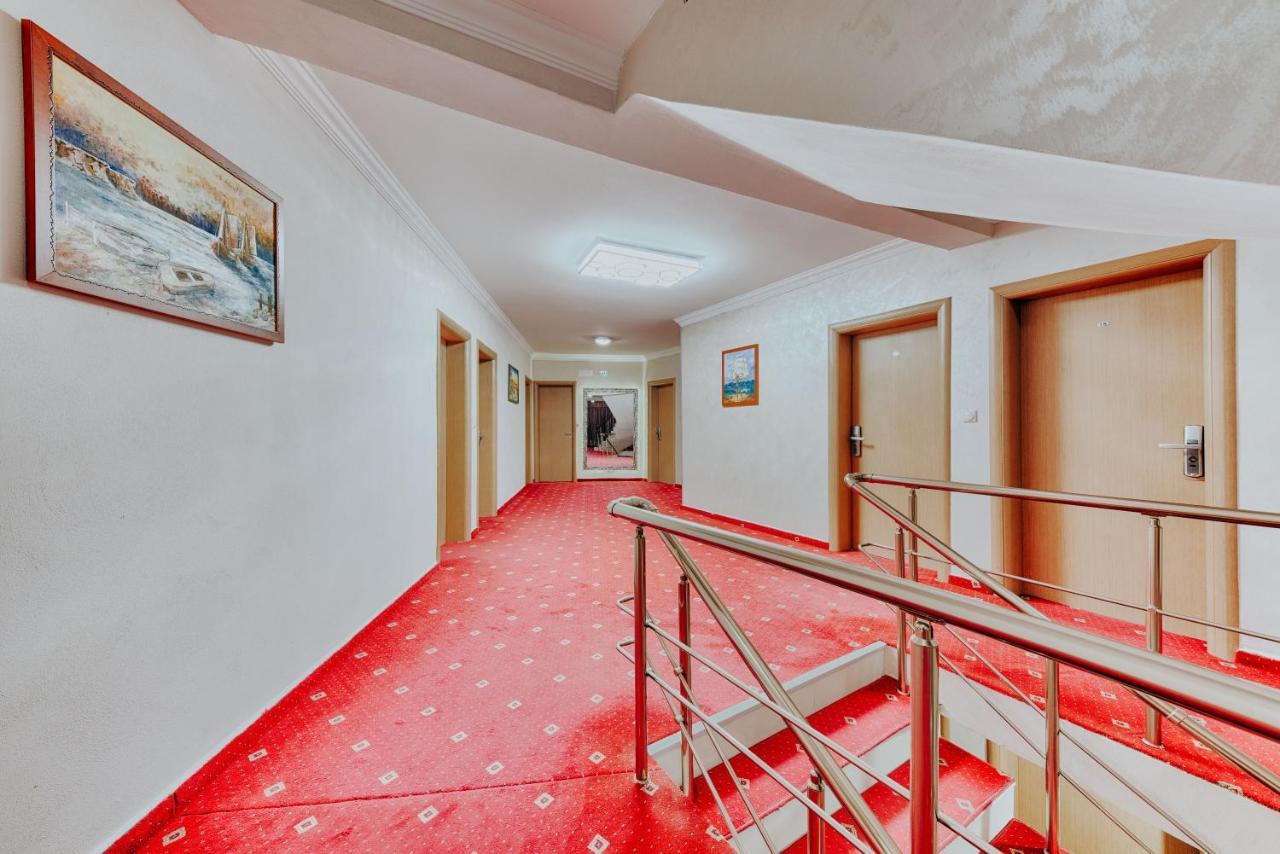 Hotel Lion Ulcinj Exteriér fotografie